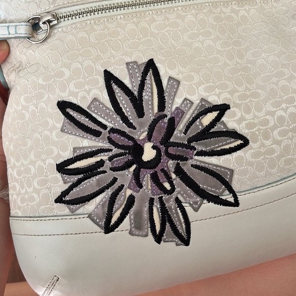 COACH Signature White Crossbody Shoulder Bag w/ Embroidered Floral & Bee Design - Picture 10 of 13